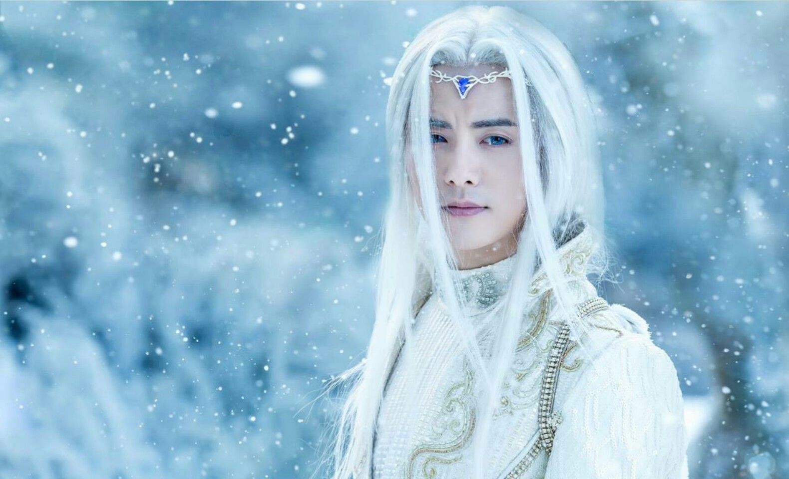 ba02230ejw1f0vg9la1yuj217w0qo43v.jpg (1580×960) | Ice fantasy cast, Celebrities, Fantasy